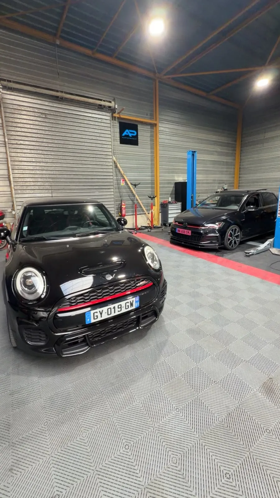 Mini noire dans l’atelier AP Performance